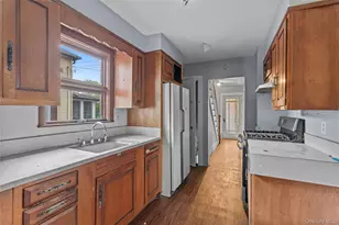 137 North St, Newburgh, NY 12550 - Photo 7