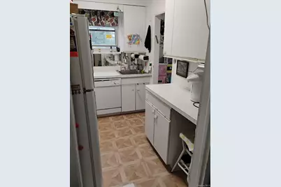 284 Central Avenue #D-6, Lawrence, NY 11559 - Photo 7