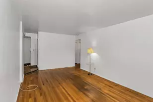 87-40 Francis Lewis Blvd, Queens Village, NY 11427 - Photo 11