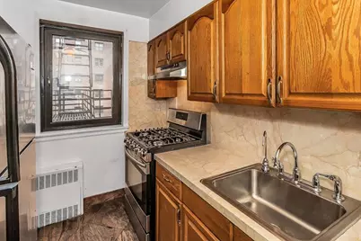 87-40 Francis Lewis Boulevard #B38, Queens Village, NY 11427 - Photo 5