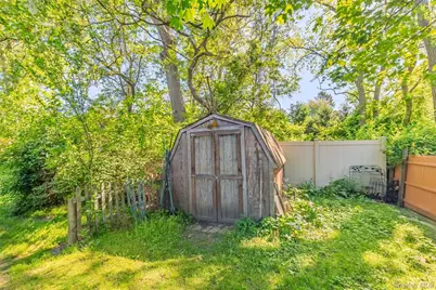 218 Cliff Road W, Wading River, NY 11792 - Photo 9