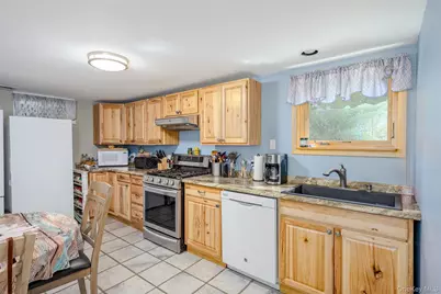 218 Cliff Road W, Wading River, NY 11792 - Photo 35