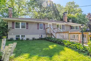 218 Cliff Rd W, Wading River, NY 11792 - Photo 3