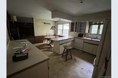 8 Bay Place, Huntington, NY 11743 - Photo 5