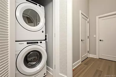 100 Garvies Point Road #1042, Glen Cove, NY 11542 - Photo 15