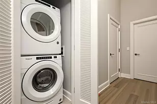 100 Garvies Point Rd, Glen Cove, NY 11542 - Photo 15