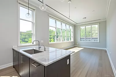 100 Garvies Point Road #1042, Glen Cove, NY 11542 - Photo 3