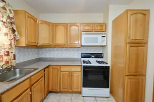 90-62 204th St, Hollis, NY 11423 - Photo 13