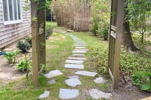 6 Lynn Ct, Hampton Bays, NY 11946 - Photo 21