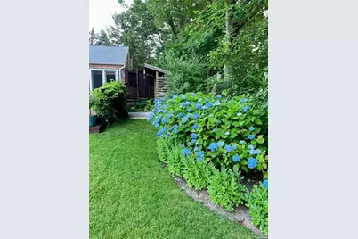 6 Lynn Court, Hampton Bays, NY 11946 - Photo 15
