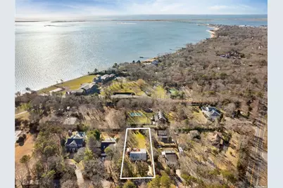 6 Lynn Court, Hampton Bays, NY 11946 - Photo 17