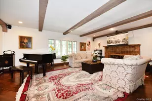 1 Linford Rd, Great Neck, NY 11021 - Photo 5