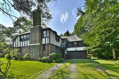 1 Linford Road, Great Neck, NY 11021 - Photo 17