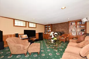 1 Linford Rd, Great Neck, NY 11021 - Photo 15