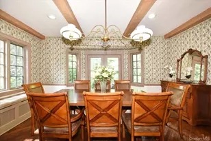 1 Linford Rd, Great Neck, NY 11021 - Photo 7