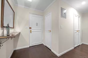 1390 Broadway, Hewlett, NY 11557 - Photo 3