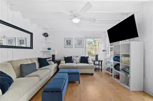 5 Champlain St, Ocean Beach, NY 11706 - Photo 9