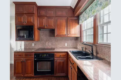 16 Point Road, Bellport, NY 11713 - Photo 19