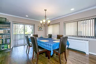 21 Canterbury Rd, Great Neck, NY 11021 - Photo 7