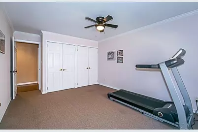 21 Canterbury Road #0, Great Neck, NY 11021 - Photo 19