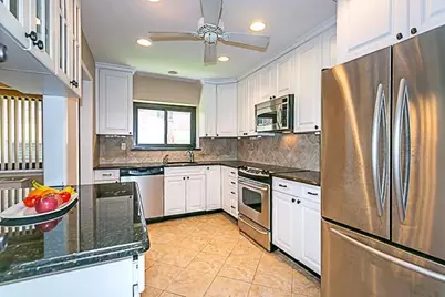 21 Canterbury Road #0, Great Neck, NY 11021 - Photo 11