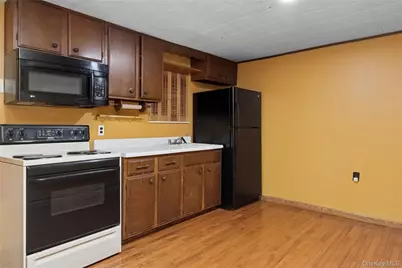 35 Fallkill Avenue, Poughkeepsie, NY 12601 - Photo 13