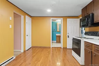 35 Fallkill Avenue, Poughkeepsie, NY 12601 - Photo 9