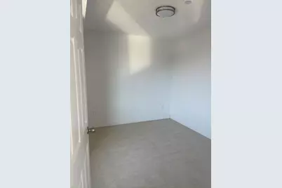 3063 31st Street #702, Astoria, NY 11102 - Photo 5