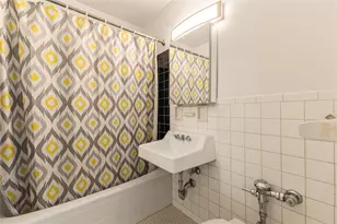 135 Ocean Pkwy, Brooklyn, NY 11218 - Photo 9