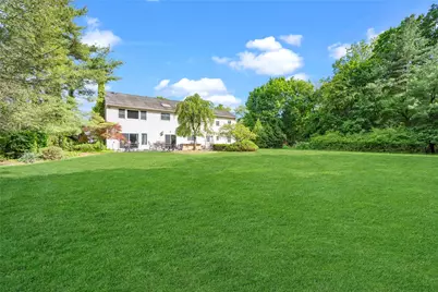 2 Harbor Court W, Roslyn, NY 11576 - Photo 25