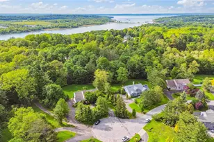 2 Harbor Ct W, Roslyn, NY 11576 - Photo 29