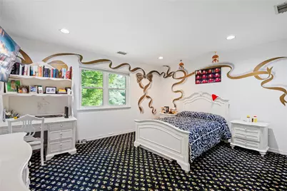 2 Harbor Court W, Roslyn, NY 11576 - Photo 17