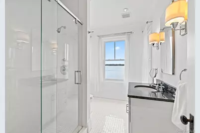 998 West  Shore Road, Mill Neck, NY 11771 - Photo 23