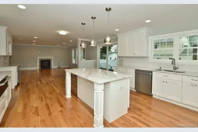 110B Louis Street, Massapequa, NY 11758 - Photo 17