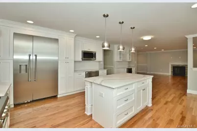 110B Louis Street, Massapequa, NY 11758 - Photo 17