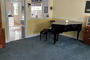 190 Canterbury Dr, Ridge, NY 11961 - Photo 5