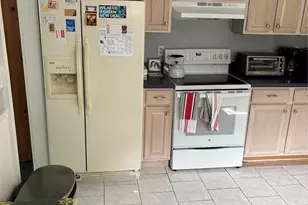 190 Canterbury Dr, Ridge, NY 11961 - Photo 7