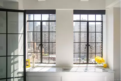 320 E 42nd Street #2218, New York, NY 10017 - Photo 7