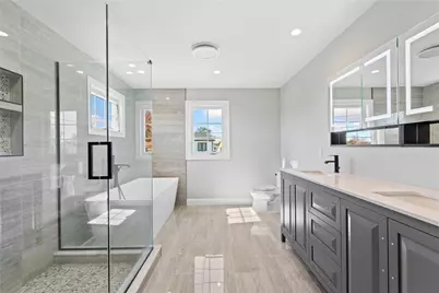 134 Southwood Circle, Syosset, NY 11791 - Photo 19