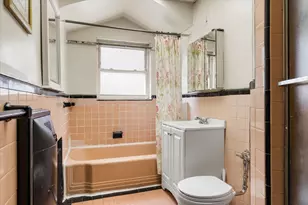 712 E 40th St, Brooklyn, NY 11210 - Photo 15