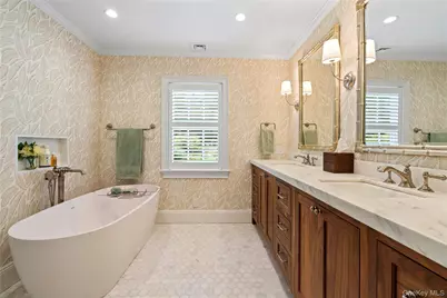 18 Matinecock Farms Road, Glen Cove, NY 11542 - Photo 13