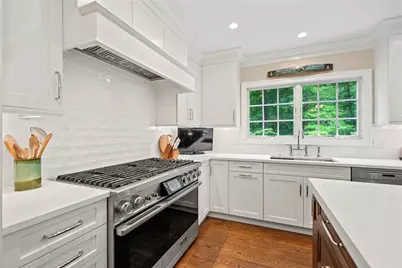 18 Matinecock Farms Road, Glen Cove, NY 11542 - Photo 15