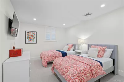 18 Matinecock Farms Road, Glen Cove, NY 11542 - Photo 27