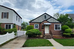 224-06 114th Rd, Cambria Heights, NY 11411 - Photo 13