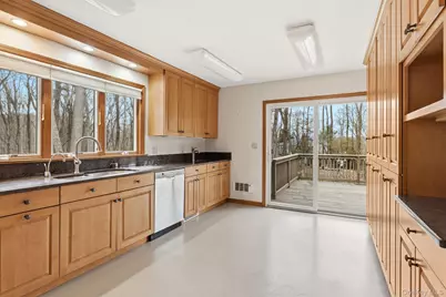 1610 Croton Lake Road, Yorktown Heights, NY 10598 - Photo 11