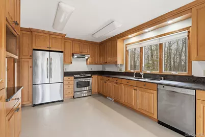 1610 Croton Lake Road, Yorktown Heights, NY 10598 - Photo 9