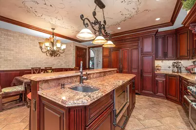 4 Point Crescent, Whitestone, NY 11357 - Photo 9