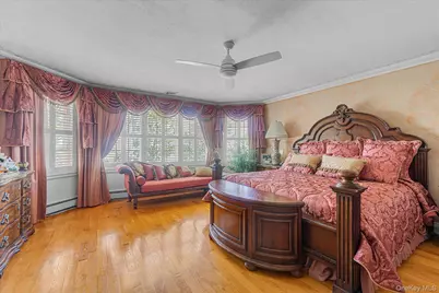 4 Point Crescent, Whitestone, NY 11357 - Photo 13