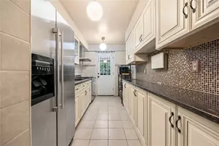 17-12 Starr St, Ridgewood, NY 11385 - Photo 3