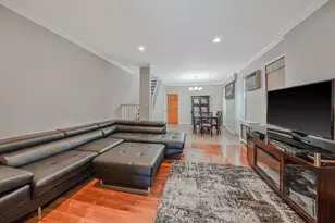 70-27 69th St, Glendale, NY 11385 - Photo 7